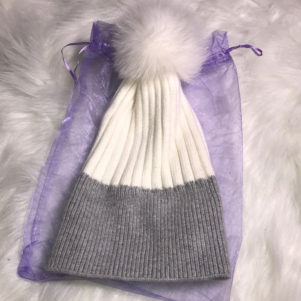 Super cute Pom beanie